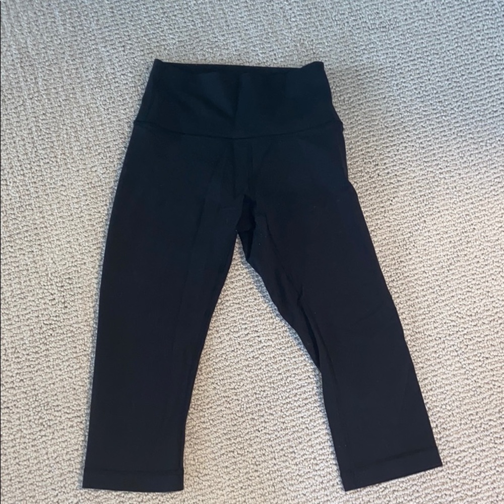 Lululemon cropped pants